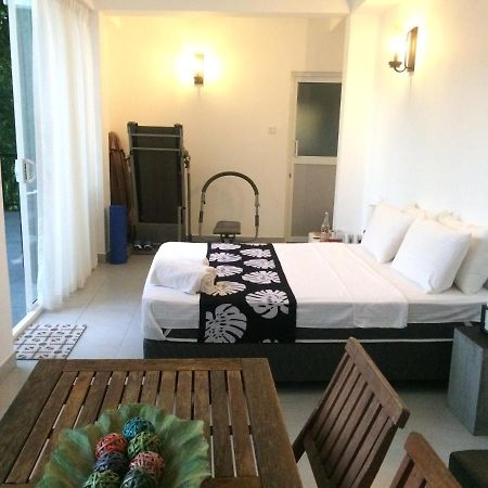 Bed and Breakfast Selyna Sky Terrace Канді Екстер'єр фото